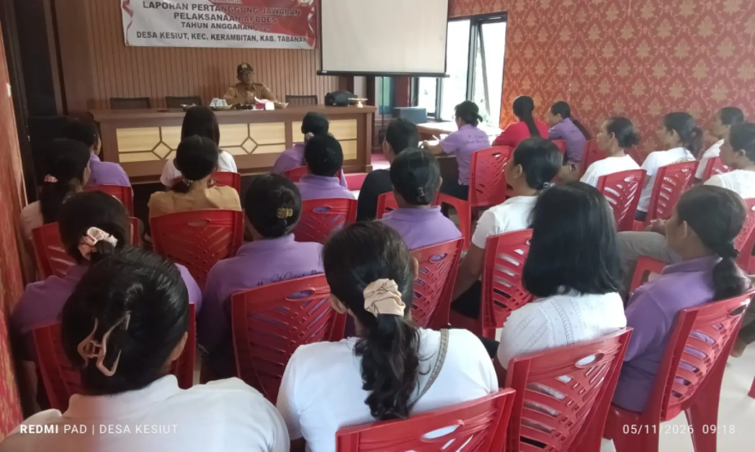Rapat Kader Posyandu tentang Pengelolaan dan Pemilahan Sampah