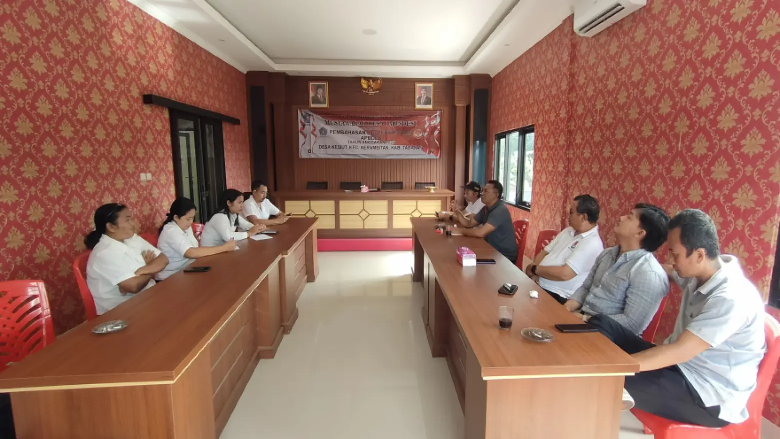 Rapat Koordinasi Perangkat Desa tentang Pengarsipan Proposal dan Kelengkapan SPJ